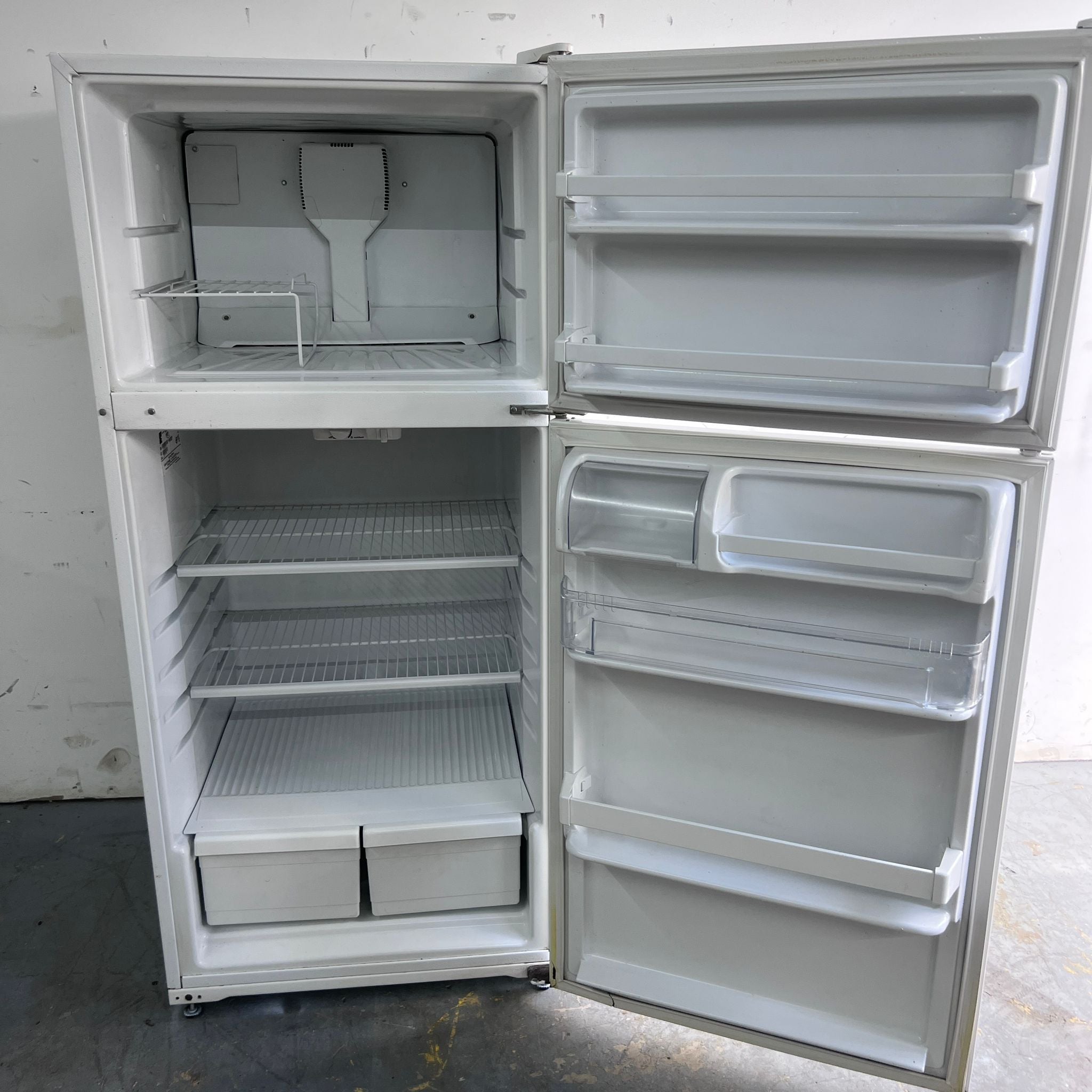 Kenmore Top and Bottom Refrigerator Kenmore Top and Bottom Refrigerator